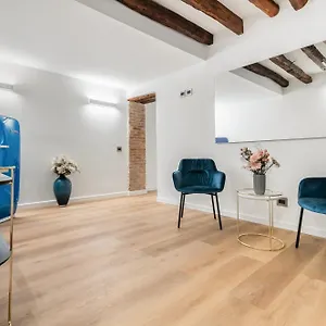 piazza-indipendenza-loft-rooms.sicilyhotelsitaly.net/